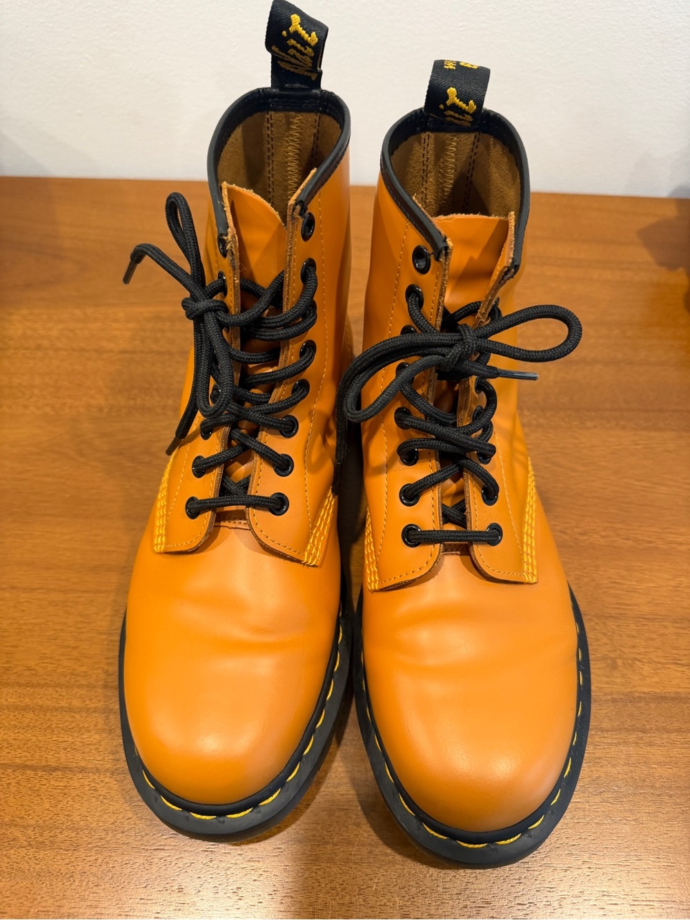 Dr.Martens - 1460 Smooth Leather Lace Up Boots